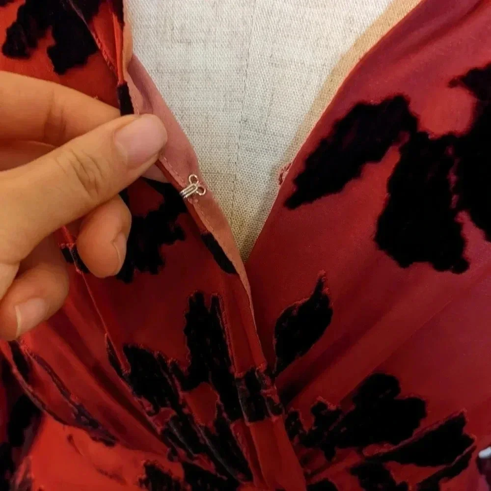 Saloni Red Chiffon V Maxi Dress Black Velvet Flowers Size 2 Edith Devor